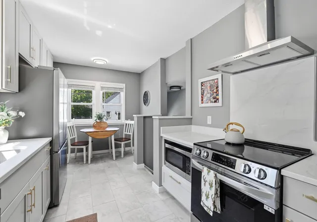 Photo 3 of Sale Pending at 5904 Minnetonka Blvd, Minneapolis, MN 55416 | MLS# 7126369 | Listing updated on 2026-09-13