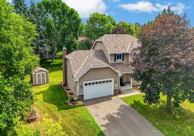 Photo 3 of Sale Pending at 748 Windmill Ct, Saint Paul, MN 55123 | MLS# 7126394 | Listing updated on 2026-09-11