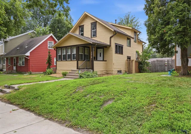 Photo 3 of Single family home for sale at 2619 James Ave N, Minneapolis, MN 55411 | MLS# 7126428 | Listing updated on 2026-09-15