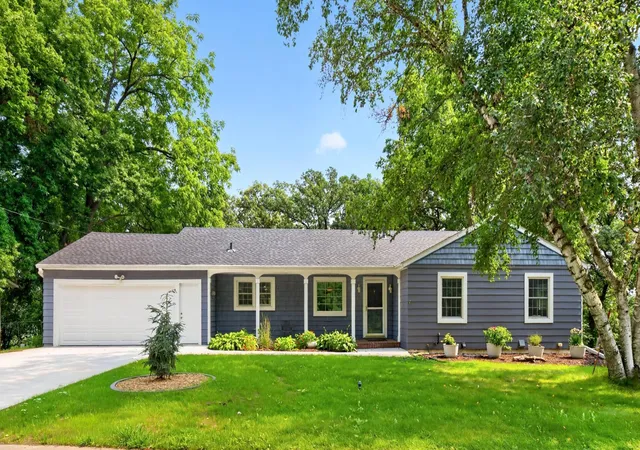 Photo 1 of Single family home for sale at 1516 Woodland Dr Sw, Rochester, MN 55902 | MLS# 7126508 | Listing updated on 2026-09-14