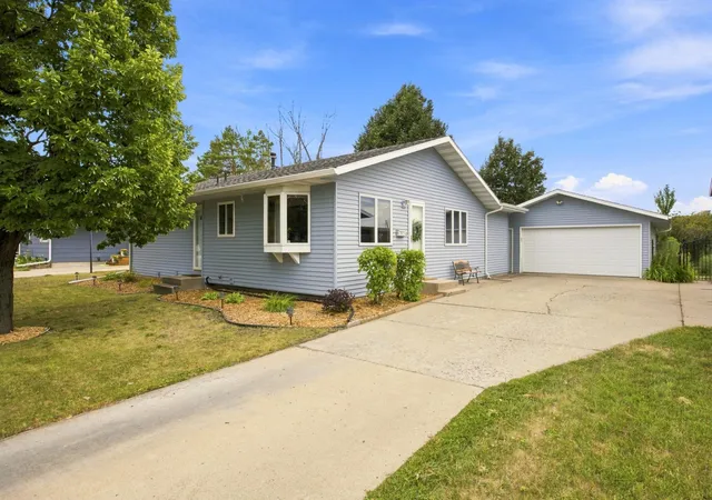 Photo 1 of Sale Pending at 519 Appletree Ln, Moorhead, MN 56560 | MLS# 7126529 | Listing updated on 2026-09-13
