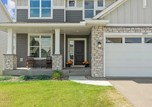 Photo 3 of Single family home for sale at 10575 Kingsview Ln N, Maple Grove, MN 55369 | MLS# 7126663 | Listing updated on 2026-09-14