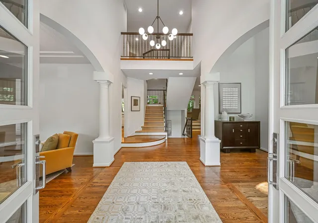 Photo 3 of Mansion for sale at 4541 Meadow Rd, Minneapolis, MN 55424 | MLS# 7126679 | Listing updated on 2026-09-15