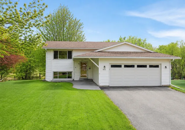 Photo 1 of Sale Pending at 651 Dresden Dr, Chaska, MN 55318 | MLS# 7126706 | Listing updated on 2026-09-11