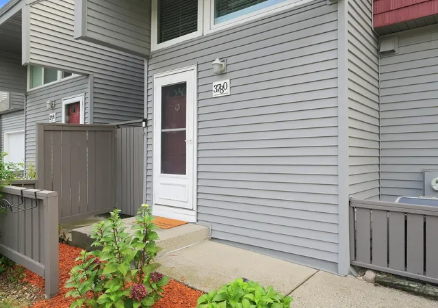 Photo 3 of Sale Pending at 3780 Red Robin Ln, Eagan, MN 55122 | MLS# 7126860 | Listing updated on 2026-09-11
