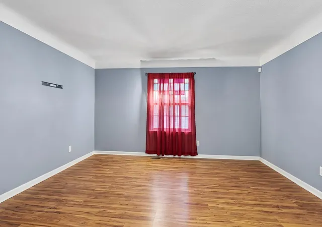 Photo 2 of Single family home for sale at 1050 Matilda St, Saint Paul, MN 55117 | MLS# 7126876 | Listing updated on 2026-09-10