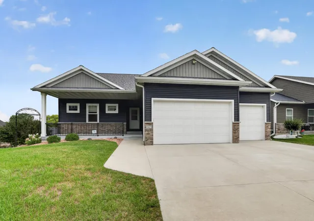 Photo 1 of Single family home for sale at 3407 Lakeridge Pl Nw, Rochester, MN 55901 | MLS# 7126898 | Listing updated on 2026-09-14