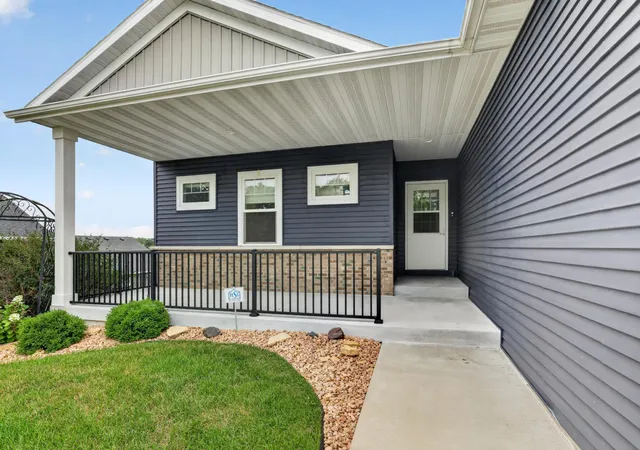 Photo 2 of Single family home for sale at 3407 Lakeridge Pl Nw, Rochester, MN 55901 | MLS# 7126898 | Listing updated on 2026-09-14