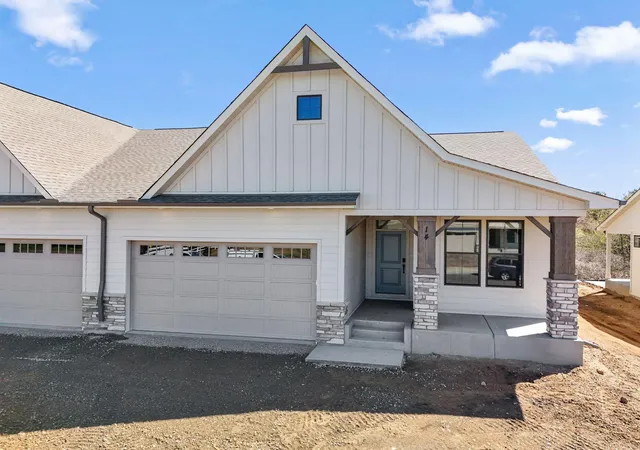 Photo 4 of Single family home for sale at 14 Palomino Ct, Hudson, WI 54016 | MLS# 7126945 | Listing updated on 2026-09-12