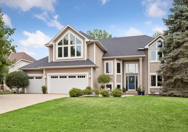 Photo 3 of Single family home for sale at 8053 Enclave Bay, Woodbury, MN 55125 | MLS# 7126947 | Listing updated on 2026-09-17