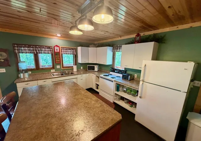 Photo 4 of Sale Pending at 10742 Lambert Rd, Orr, MN 55771 | MLS# 7127078 | Listing updated on 2026-09-09