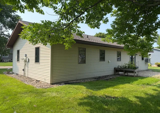 Photo 4 of Single family home for sale at 503 7th Street S, Raymond, MN 56282 | MLS# 7127110 | Listing updated on 2026-09-14