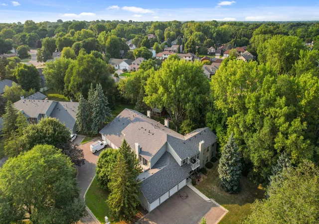 Photo 1 of Condo for sale at 2508 Innsbruck Trl, Saint Paul, MN 55112 | MLS# 7127296 | Listing updated on 2026-09-13
