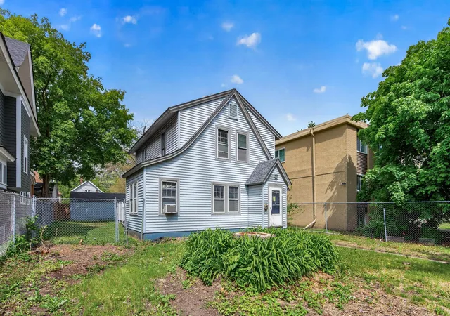Photo 2 of Sale Pending at 3224 Portland Ave, Minneapolis, MN 55407 | MLS# 7127299 | Listing updated on 2026-09-14