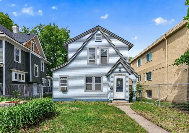 Photo 3 of Sale Pending at 3224 Portland Ave, Minneapolis, MN 55407 | MLS# 7127299 | Listing updated on 2026-09-14