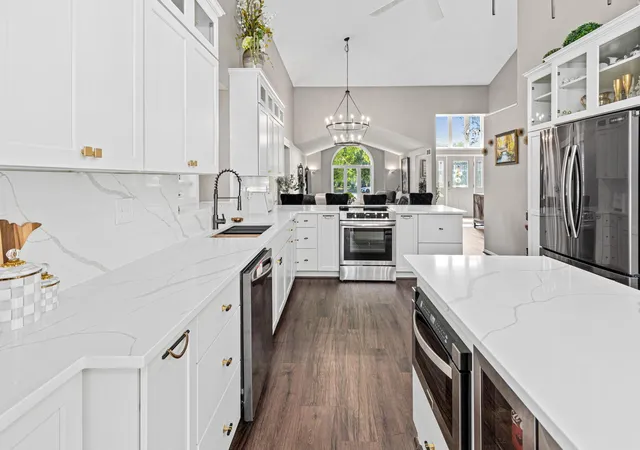 Photo 1 of Single family home for sale at 3110 Canyon Cir, Chaska, MN 55318 | MLS# 7127327 | Listing updated on 2026-09-11