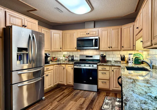 Photo 3 of Townhouse for sale at 511 Irving Beach Dr SW, Bemidji, MN 56601 | MLS# 7127364 | Listing updated on 2026-09-14