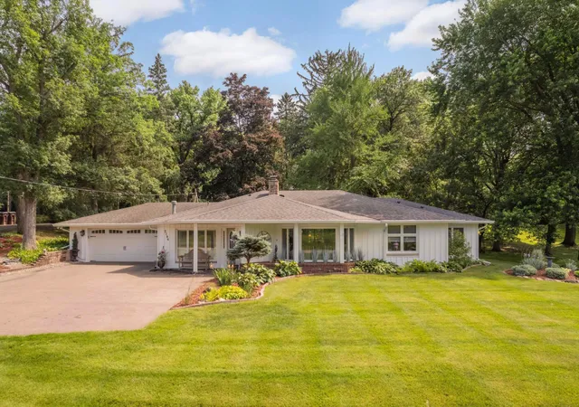 Photo 1 of Single family home for sale at 2194 Charlton Rd, Sunfish Lake, MN 55118 | MLS# 7127478 | Listing updated on 2026-09-11