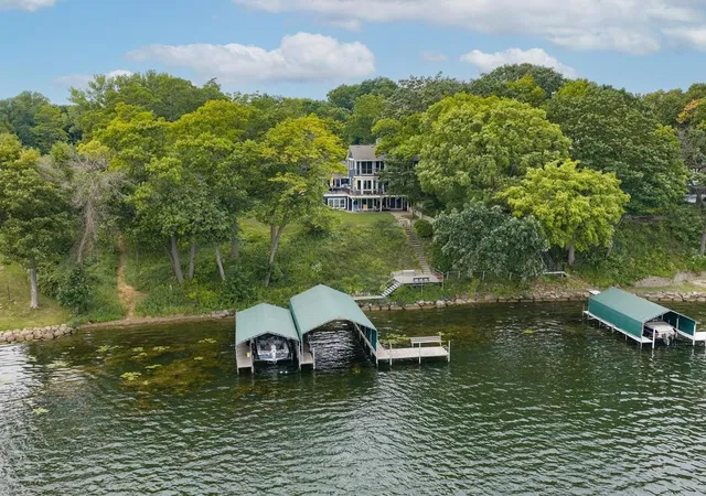 Photo 3 of Single family home for sale at 1310 Spruce Pl, Mound, MN 55364 | MLS# 7127527 | Listing updated on 2026-09-15
