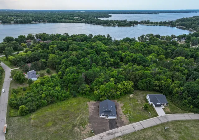 Photo 1 of Single family home for sale at 1726 Donway Pl Ne, Alexandria, MN 56308 | MLS# 7127599 | Listing updated on 2026-10-07