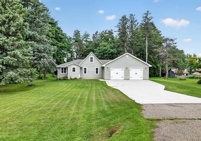 Photo 3 of Single family home for sale at 15832 585th Street, Claremont, MN 55924 | MLS# 7127613 | Listing updated on 2026-09-15