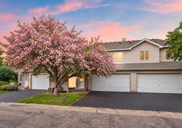Photo 1 of Single family home for sale at 7782 79th Street S, Cottage Grove, MN 55016 | MLS# 7127633 | Listing updated on 2026-09-30