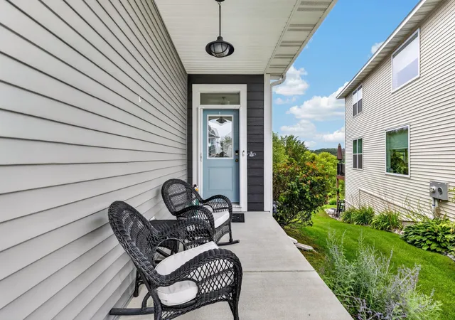 Photo 4 of Single family home for sale at 6826 151st Street, Savage, MN 55378 | MLS# 7127746 | Listing updated on 2026-09-10