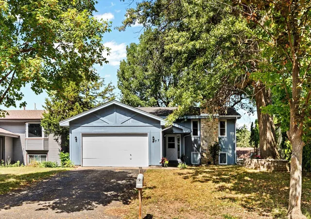Photo 2 of Sale Pending at 677 California Ave E, Saint Paul, MN 55106 | MLS# 7127756 | Listing updated on 2026-10-18