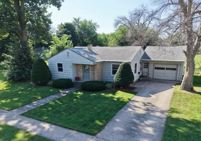Photo 1 of Sale Pending at 1008 Boxelder St, Mountain Lake, MN 56159 | MLS# 7127808 | Listing updated on 2026-09-11