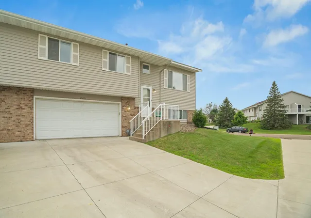 Photo 3 of Single family home for sale at 15831 Gooseberry Way, Saint Paul, MN 55124 | MLS# 7127862 | Listing updated on 2026-09-14