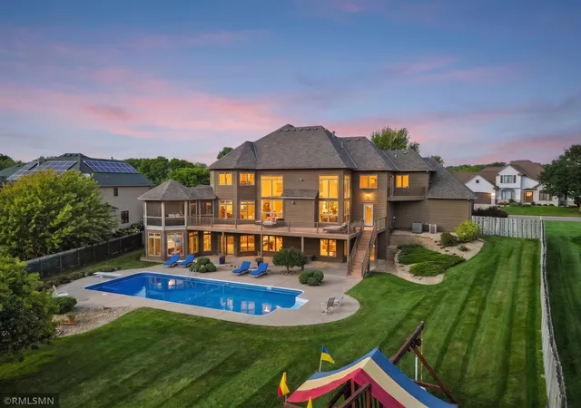 Photo 1 of Mansion for sale at 6102 Creek Ridge Ct, Minnetonka, MN 55345 | MLS# 7128012 | Listing updated on 2026-09-13