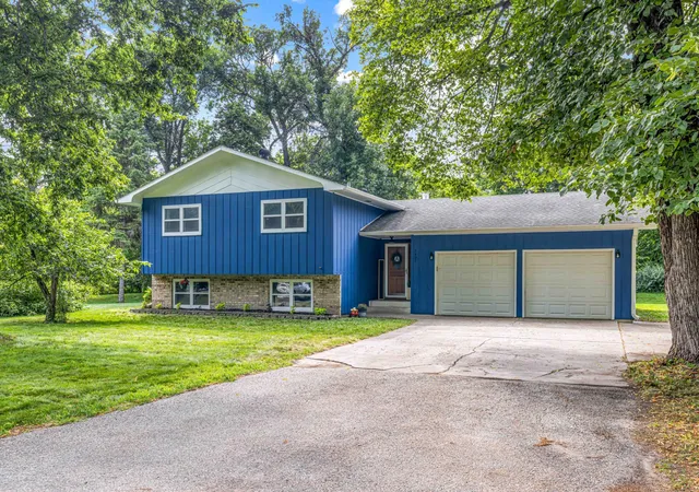 Photo 3 of Single family home for sale at 7407 Elm Ct, Horace, ND 58047 | MLS# 7128050 | Listing updated on 2026-09-11