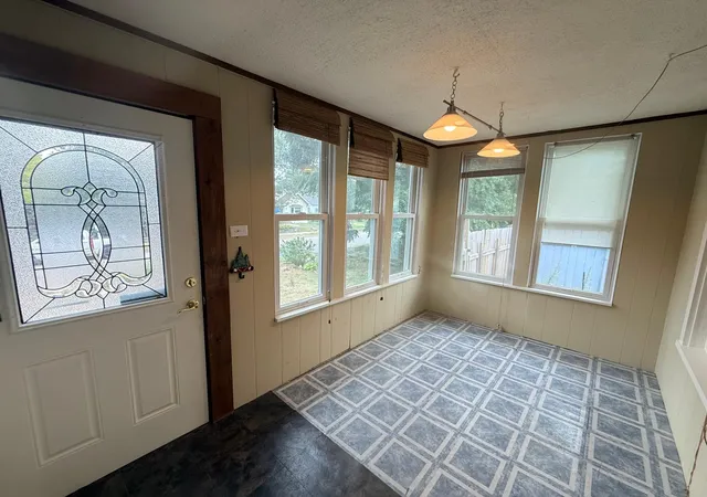 Photo 4 of Single family home for sale at 3343 Girard Ave N, Minneapolis, MN 55412 | MLS# 7128110 | Listing updated on 2026-09-14