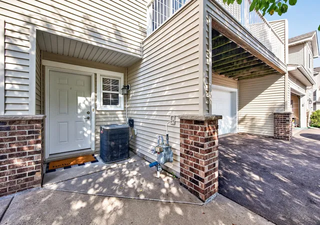 Photo 2 of Single family home for sale at 7726 Lachman Ave Ne, Albertville, MN 55301 | MLS# 7128130 | Listing updated on 2026-09-22