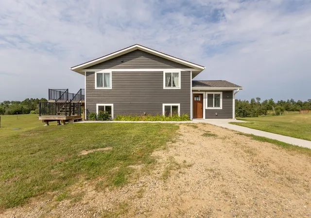 Photo 3 of Single family home for sale at 9650 Twain Dr Sw, Bemidji, MN 56601 | MLS# 7128153 | Listing updated on 2026-09-11