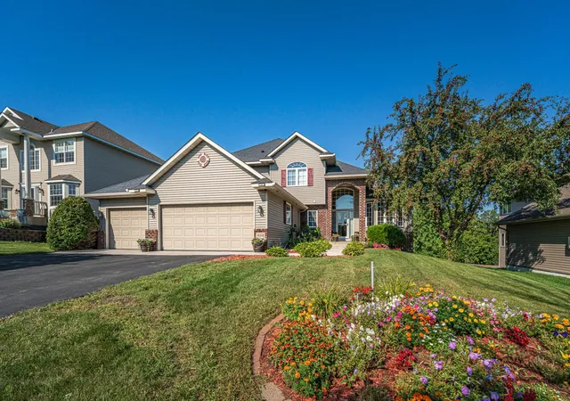 Photo 3 of Sale Pending at 852 Bridle Crk Dr, Jordan, MN 55352 | MLS# 7128353 | Listing updated on 2026-09-09