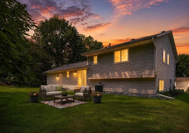 Photo 3 of Single family home for sale at 8090 159th Street W, Saint Paul, MN 55124 | MLS# 7128378 | Listing updated on 2026-09-15