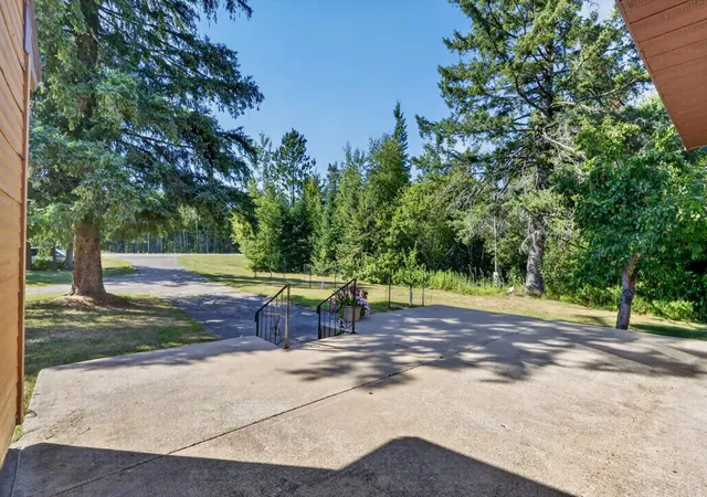 Photo 4 of Single family home for sale at 34550 State Hwy 6, Deer River, MN 56636 | MLS# 7128499 | Listing updated on 2026-09-10