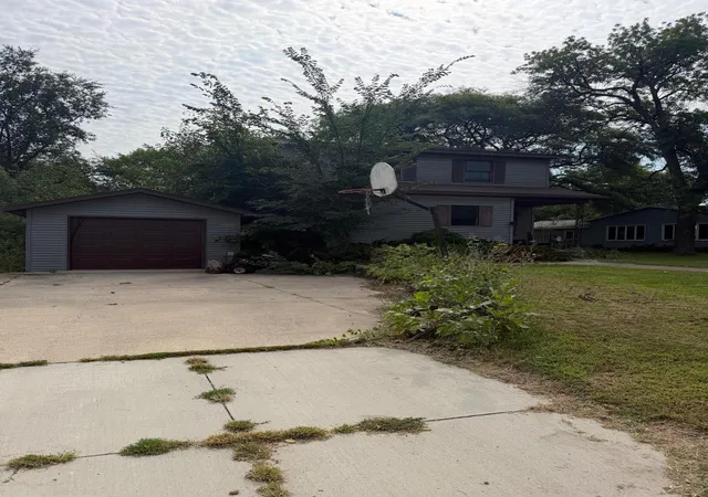 Photo 2 of Single family home for sale at 525 1st Street, Dawson, MN 56232 | MLS# 7128515 | Listing updated on 2026-09-15