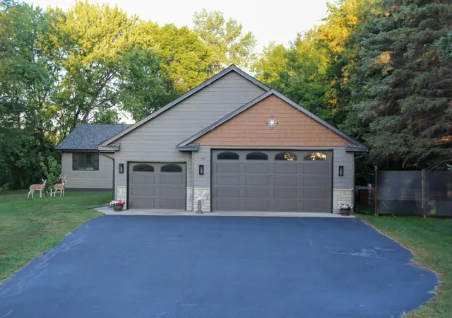Photo 4 of Single family home for sale at 11489 Alcott Dr, Sauk Centre, MN 56378 | MLS# 7128523 | Listing updated on 2026-10-02