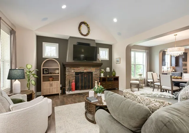 Photo 4 of Single family home for sale at 16550 Draft Horse Blvd, Lakeville, MN 55044 | MLS# 7128824 | Listing updated on 2026-09-15