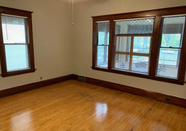 Listing Photo 4 - Condo for sale in building located at 226 Gramercy Ave, Minneapolis, MN 55405