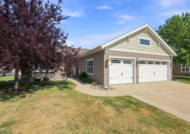 Photo 2 of Sale Pending at 220 15th Ave Way, West Fargo, ND 58078 | MLS# 7129086 | Listing updated on 2026-09-11