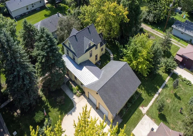 Photo 1 of Single family home for sale at 120 3rd Street W, Hector, MN 55342 | MLS# 7129168 | Listing updated on 2026-09-15