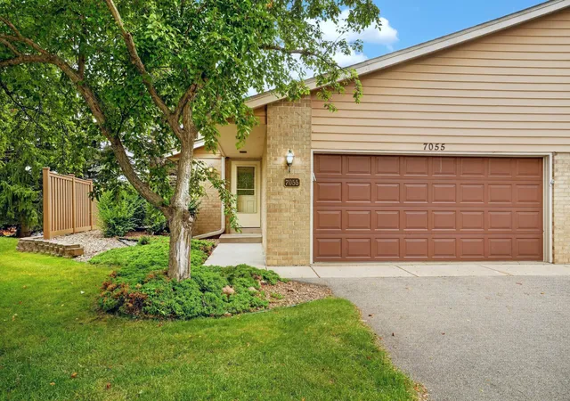 Photo 1 of Single family home for sale at 7055 Robinwood Trl, Saint Paul, MN 55125 | MLS# 7129179 | Listing updated on 2026-09-08