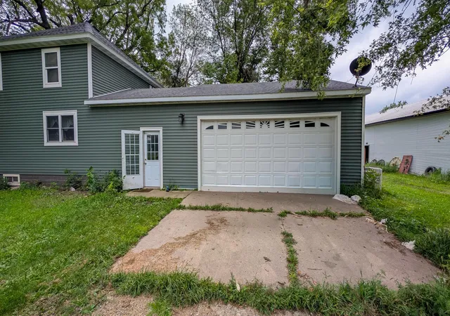 Photo 2 of Single family home for sale at 31151 670th Avenue, Hartland, MN 56042 | MLS# 7129255 | Listing updated on 2026-09-15