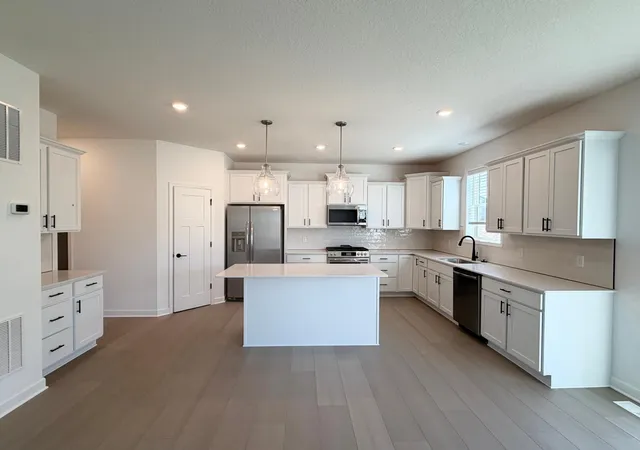 Photo 2 of Single family home for sale at 5072 Windlass Dr, Saint Paul, MN 55129 | MLS# 7129277 | Listing updated on 2026-10-06