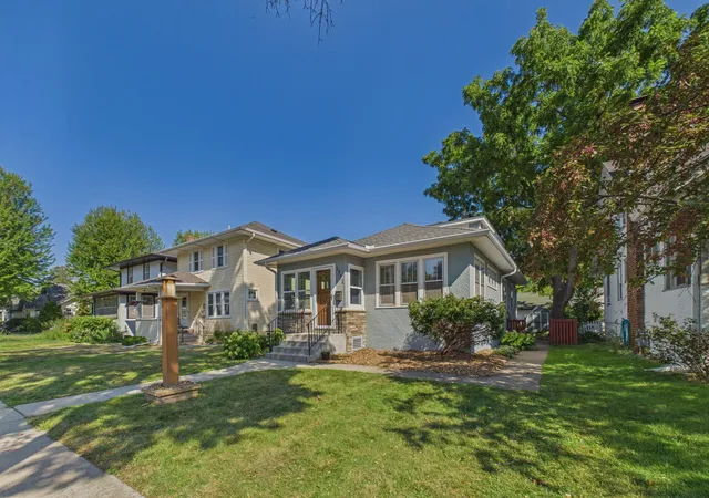 Photo 3 of Sale Pending at 1751 Berkeley Ave, Saint Paul, MN 55105 | MLS# 7129344 | Listing updated on 2026-09-15