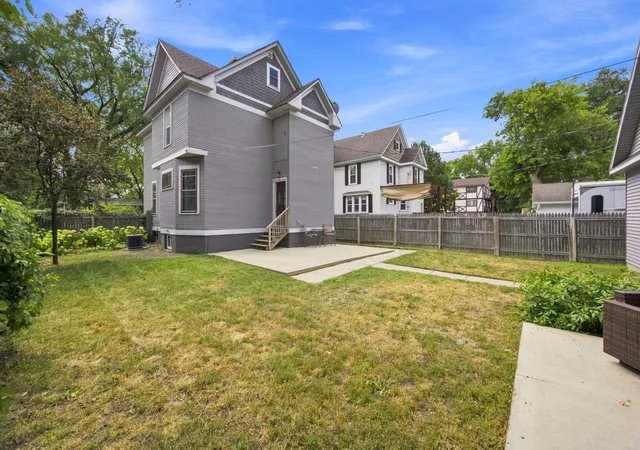 Photo 3 of Sale Pending at 819 8th Ave N, Fargo, ND 58102 | MLS# 7129410 | Listing updated on 2026-09-14