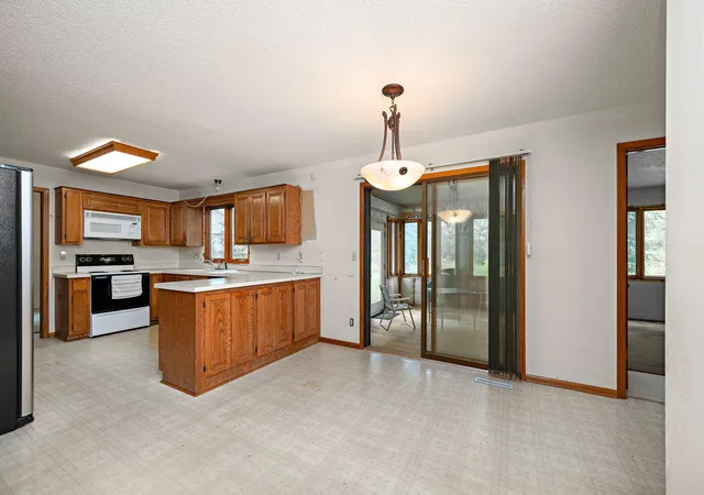 Photo 4 of Sale Pending at 4505 Upland Ln N, Minneapolis, MN 55446 | MLS# 7129617 | Listing updated on 2026-09-14